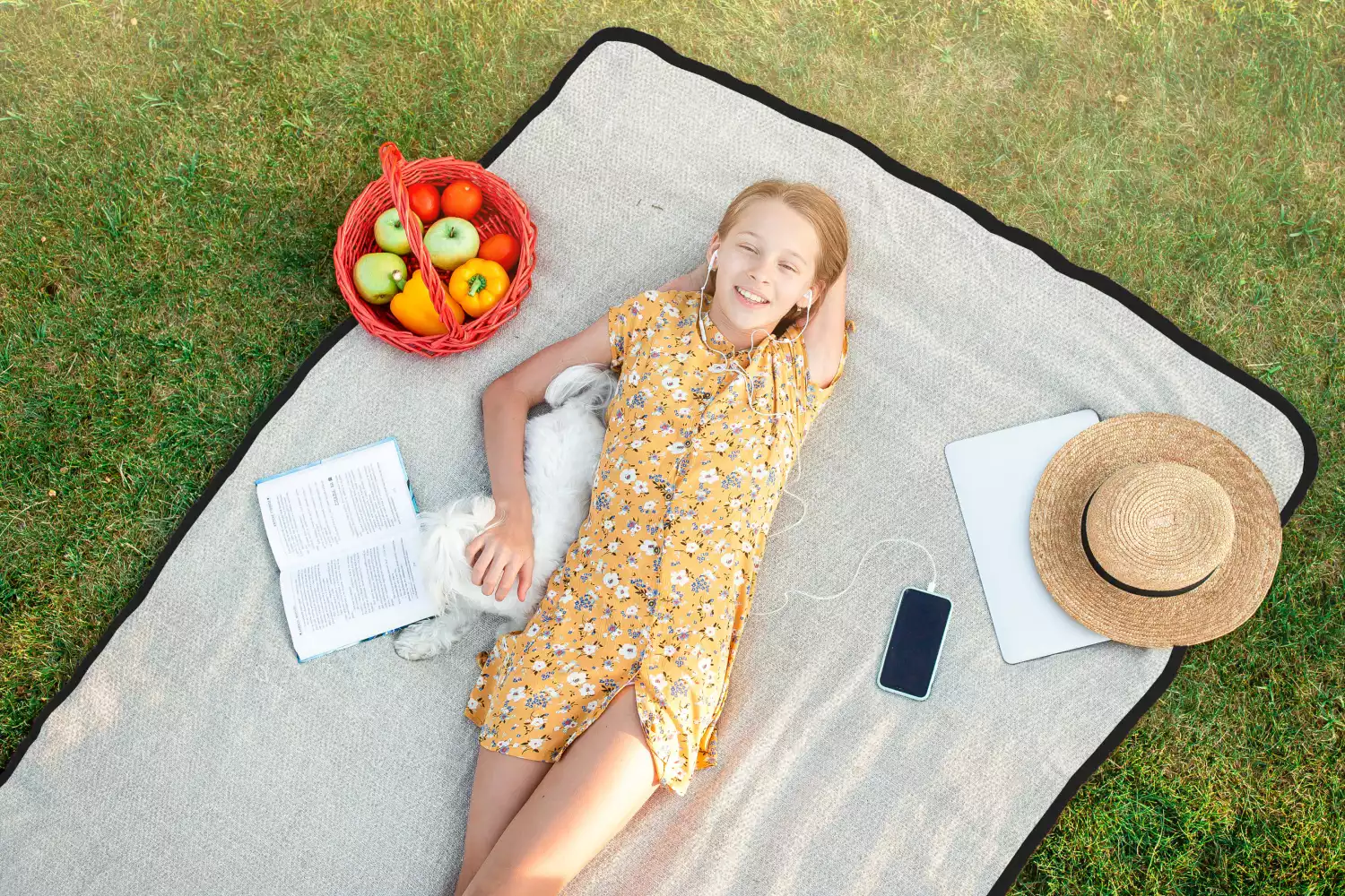 cloth picnic blanket