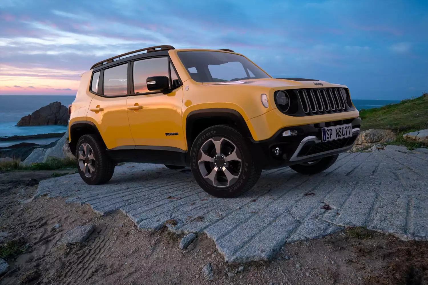 Jeep Renegade rear storage