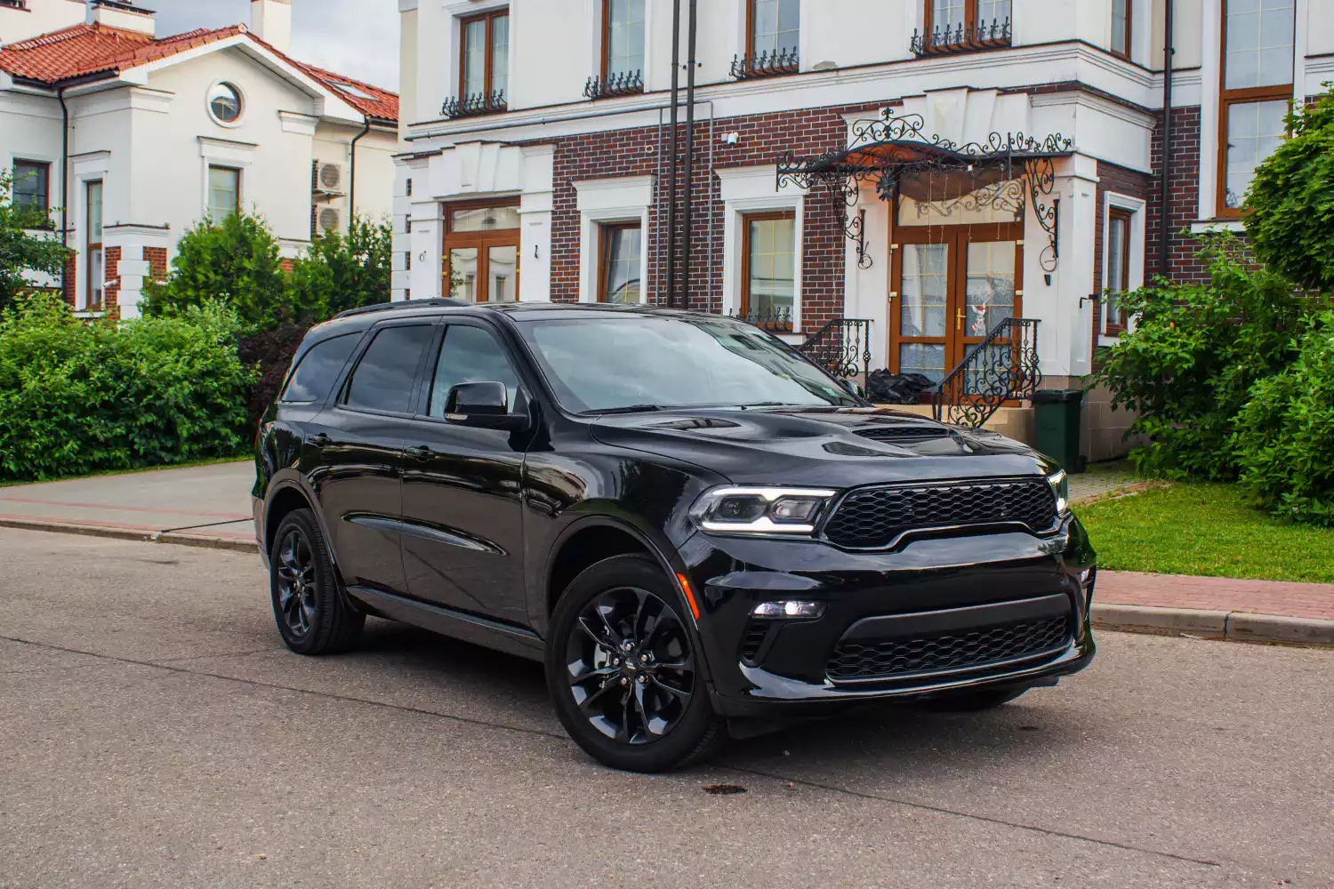 trash containers for Dodge Durango